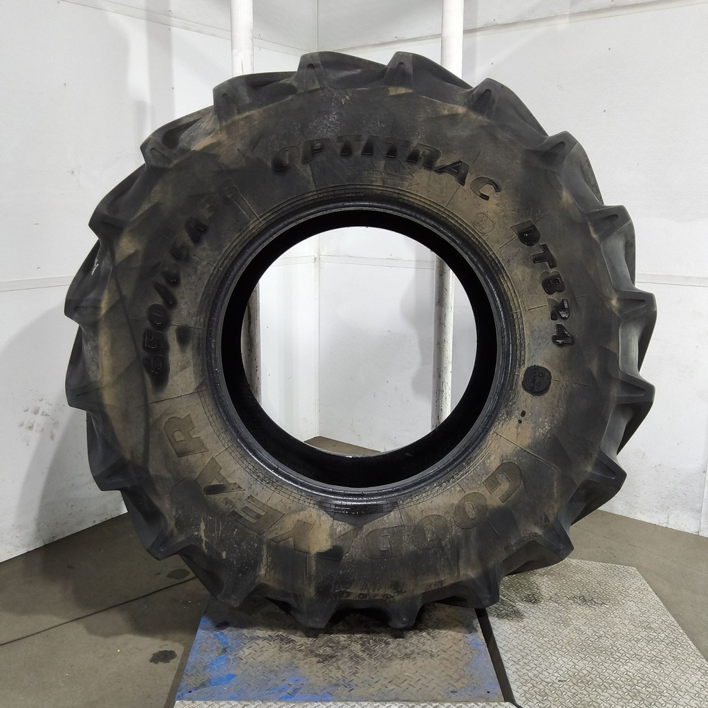 650/85R38 Goodyear Farm DT824 Optitrac R-1W 173A8 90%