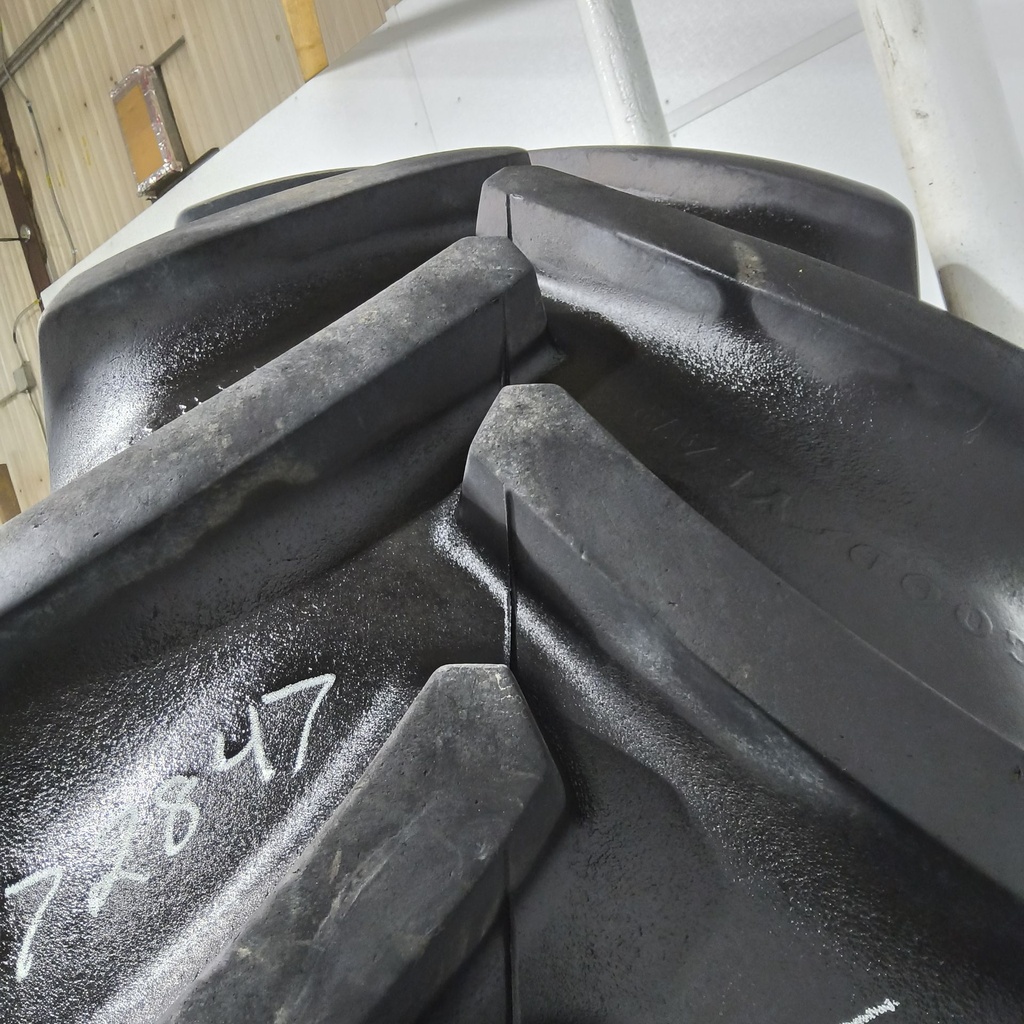 650/85R38 Goodyear Farm DT824 Optitrac R-1W 173A8 90%