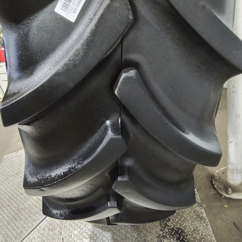650/85R38 Goodyear Farm DT824 Optitrac R-1W 173A8 90%