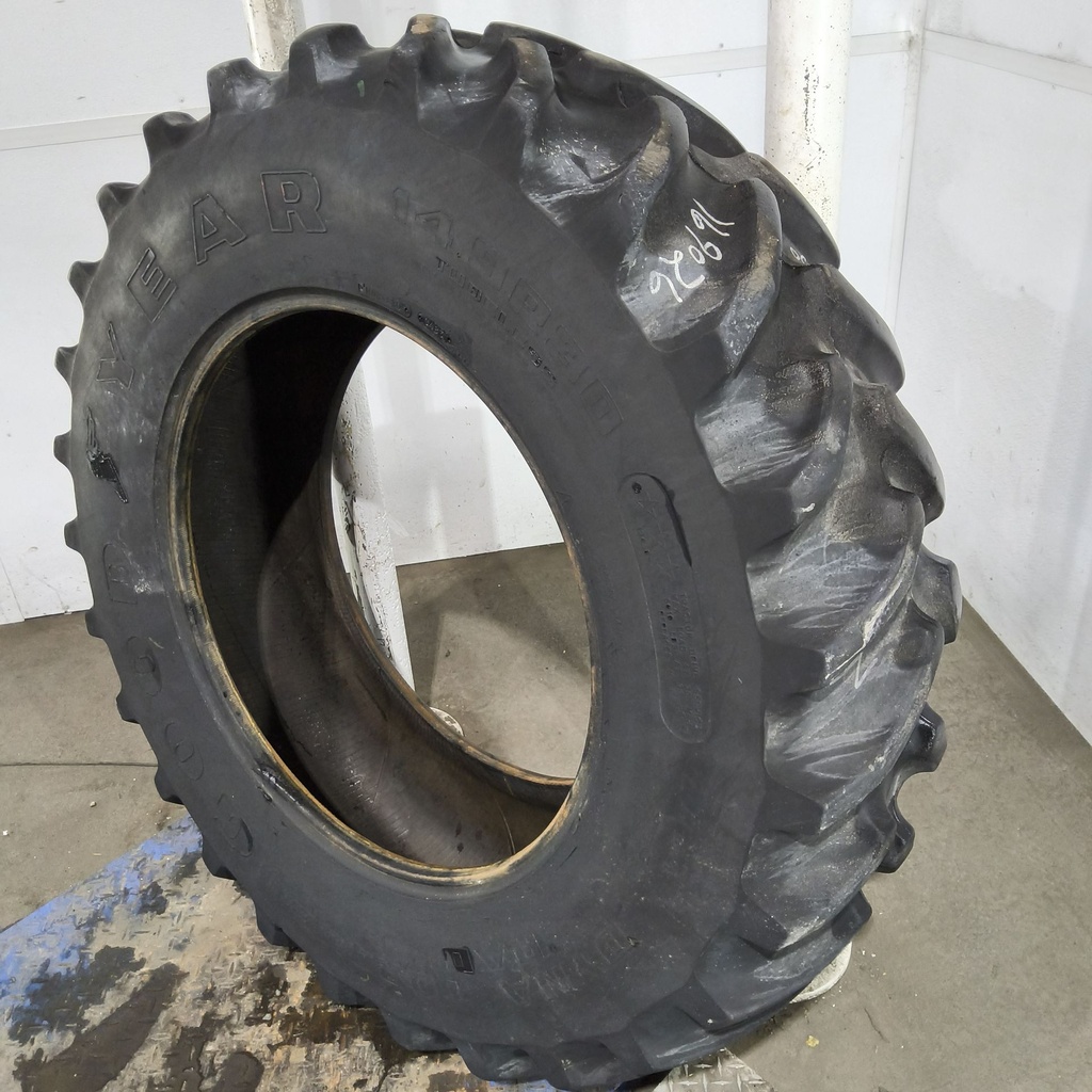 14.9R30 Goodyear Farm Dyna Torque Radial R-1 134A8 75%