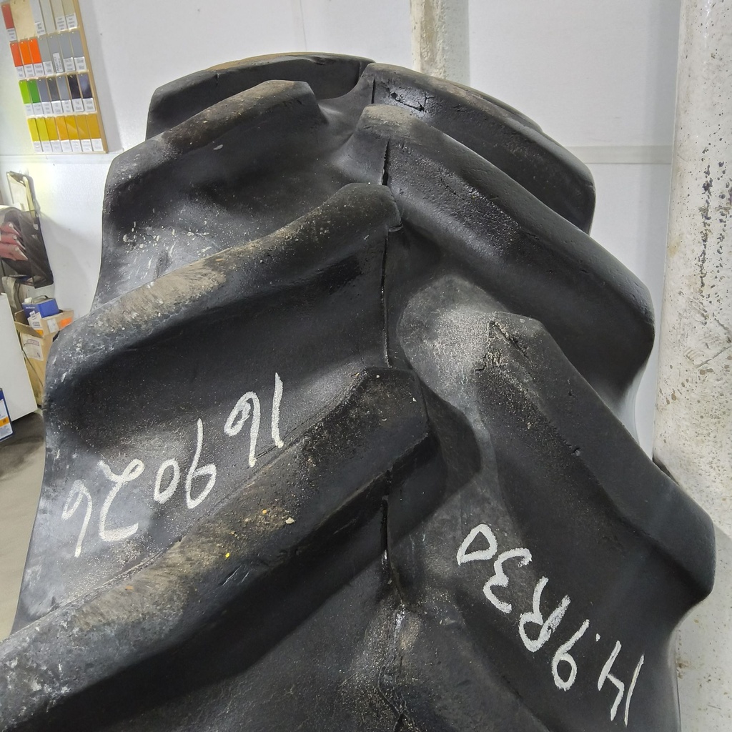 14.9R30 Goodyear Farm Dyna Torque Radial R-1 134A8 75%