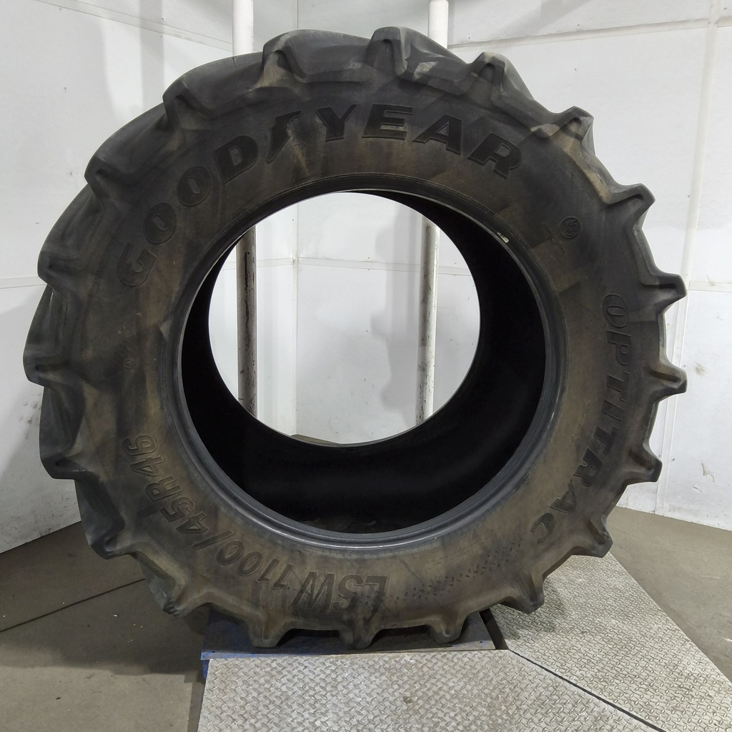 LSW1100/45R46 Goodyear Farm Optitrac R-1W 181D 85%