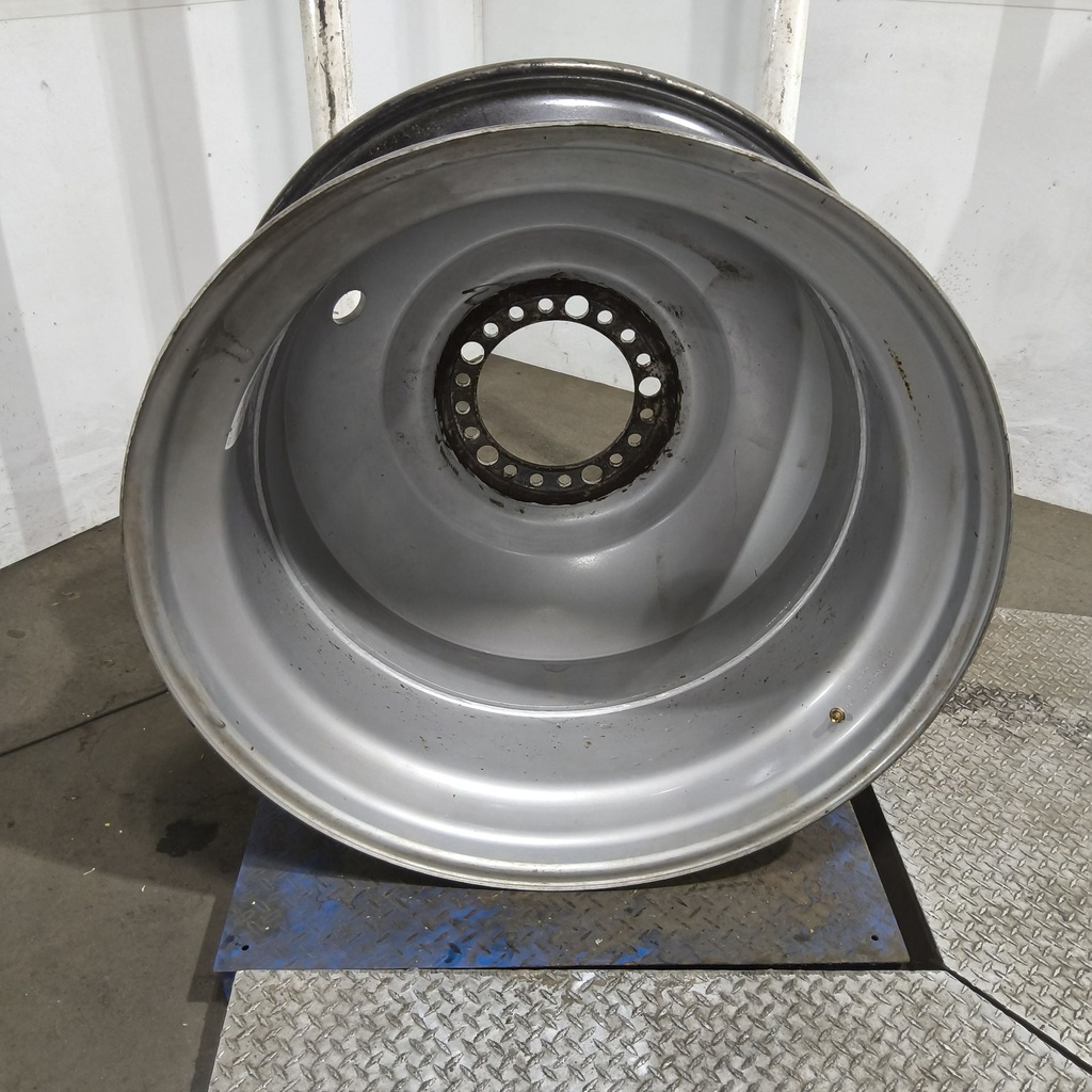 18"W x 42"D, Case IH Silver Mist 20-Hole Dolly Dual , -15.12" Offset