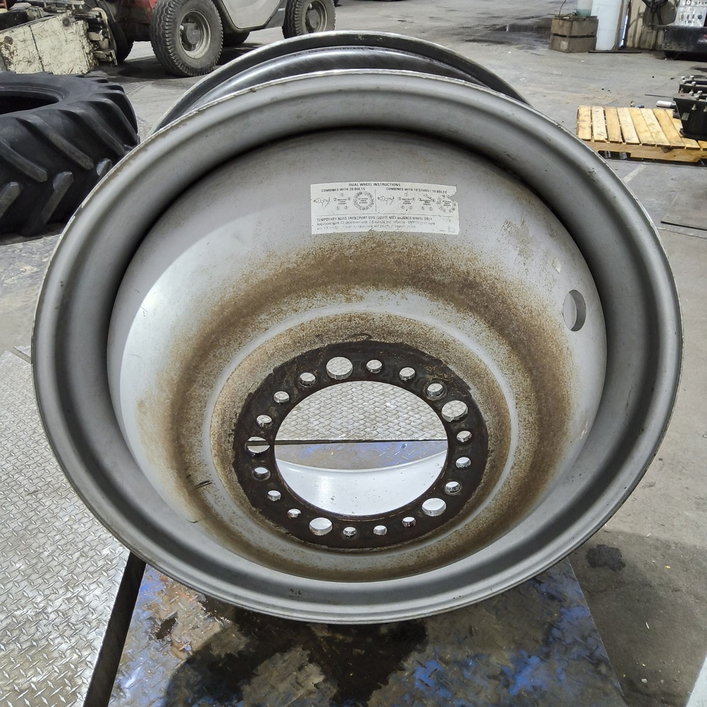 18"W x 42"D, Case IH Silver Mist 20-Hole Dolly Dual , -15.12" Offset
