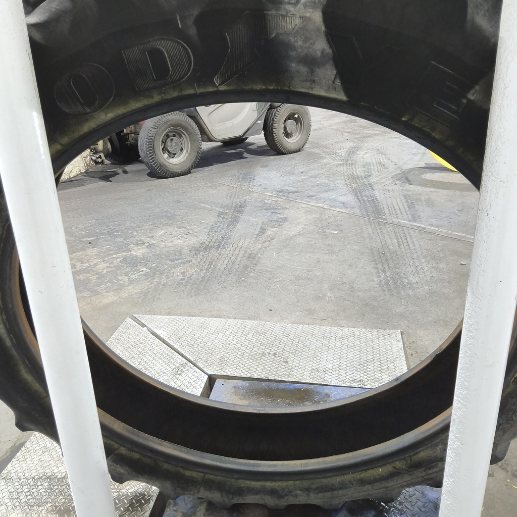 320/90R50 Goodyear Farm DT800 R-1W 148B 55%