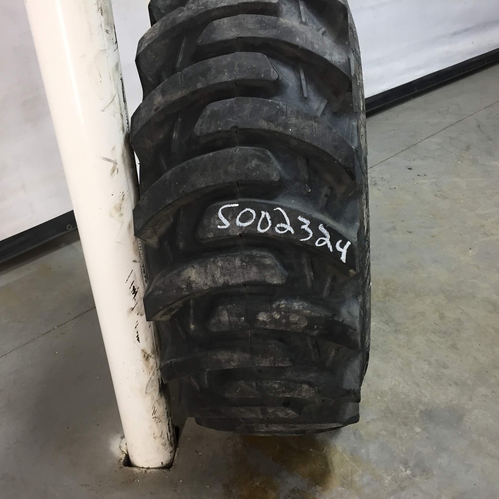 15/-19.5 Galaxy Marathoner R-4 on John Deere Yellow 6-Hole Formed Plate 90%