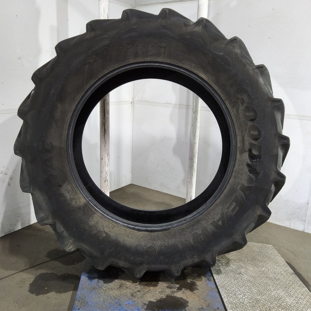 520/85R46 Goodyear Farm Optitrac R-1W 158D 75%