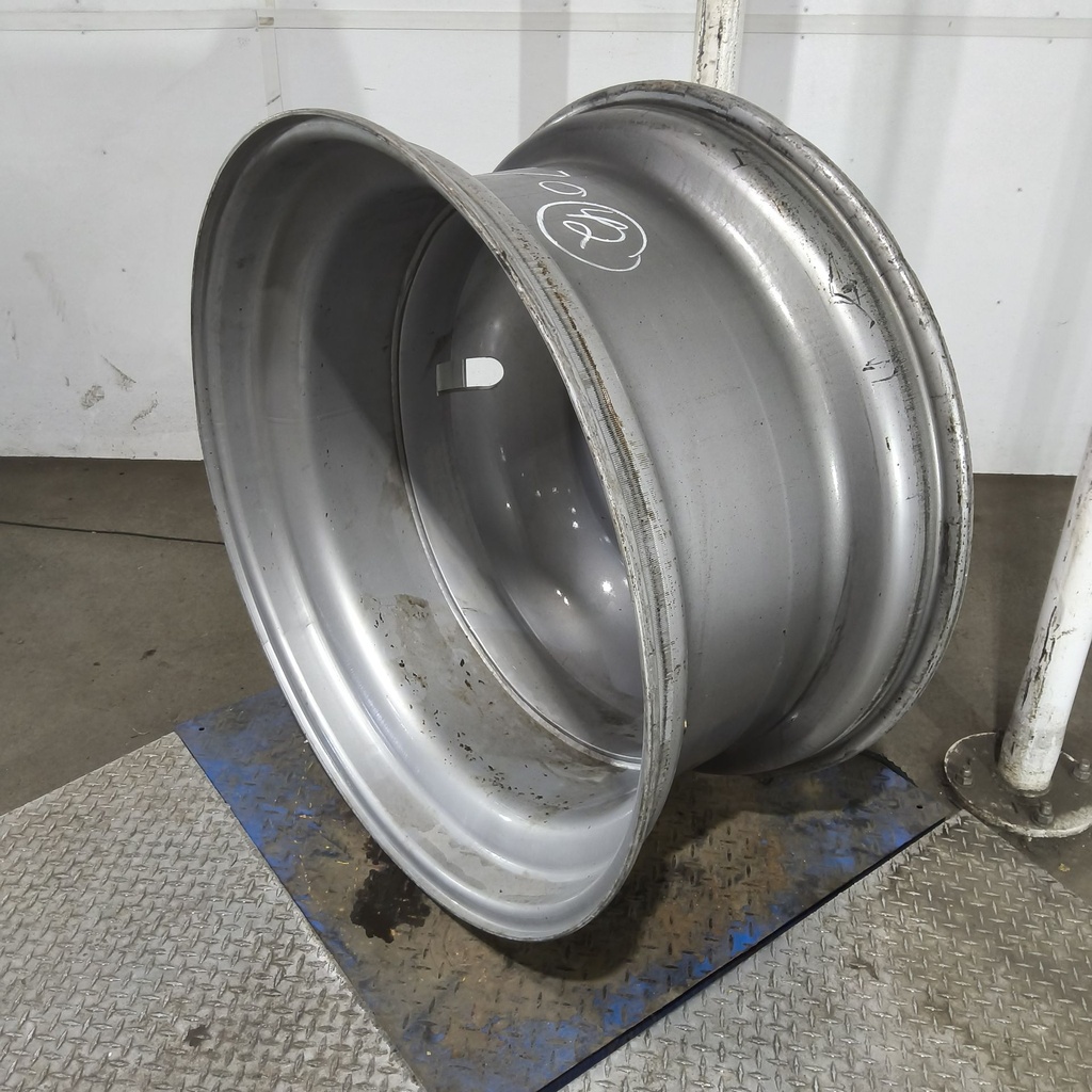 20"W x 42"D, Case IH Silver Mist 20-Hole Dolly Dual , -15.12" Offset