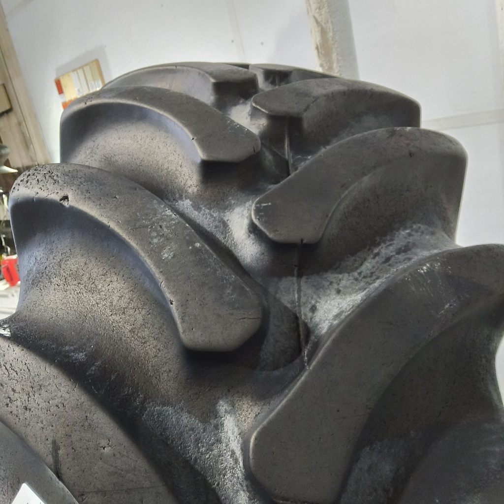 18.4R26 Firestone Radial All Traction FWD R-1 E (10 Ply), 140B 75%