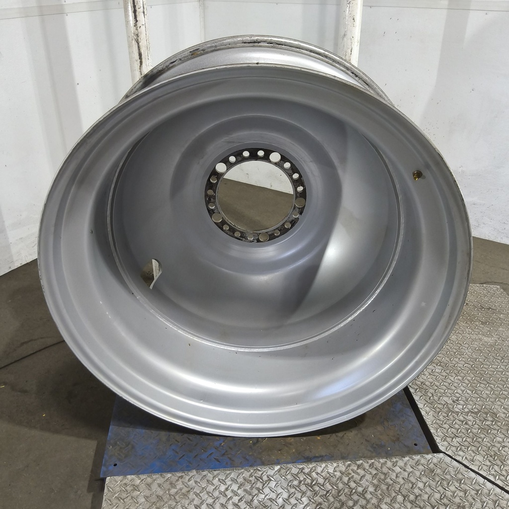 18"W x 42"D, Case IH Silver Mist 20-Hole Dolly Dual , -15.12" Offset