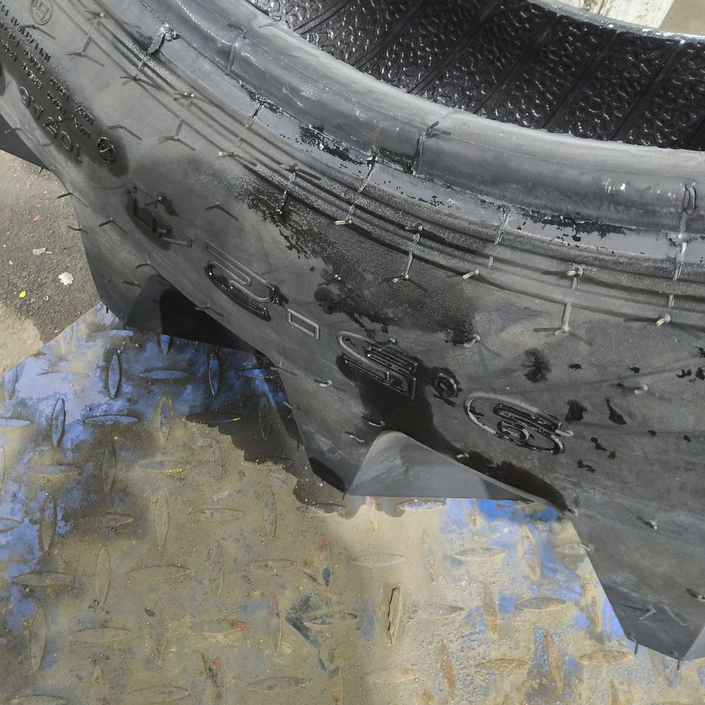 9.5-24 Galaxy Agri-Trac II R-1 C (6 Ply), 99%