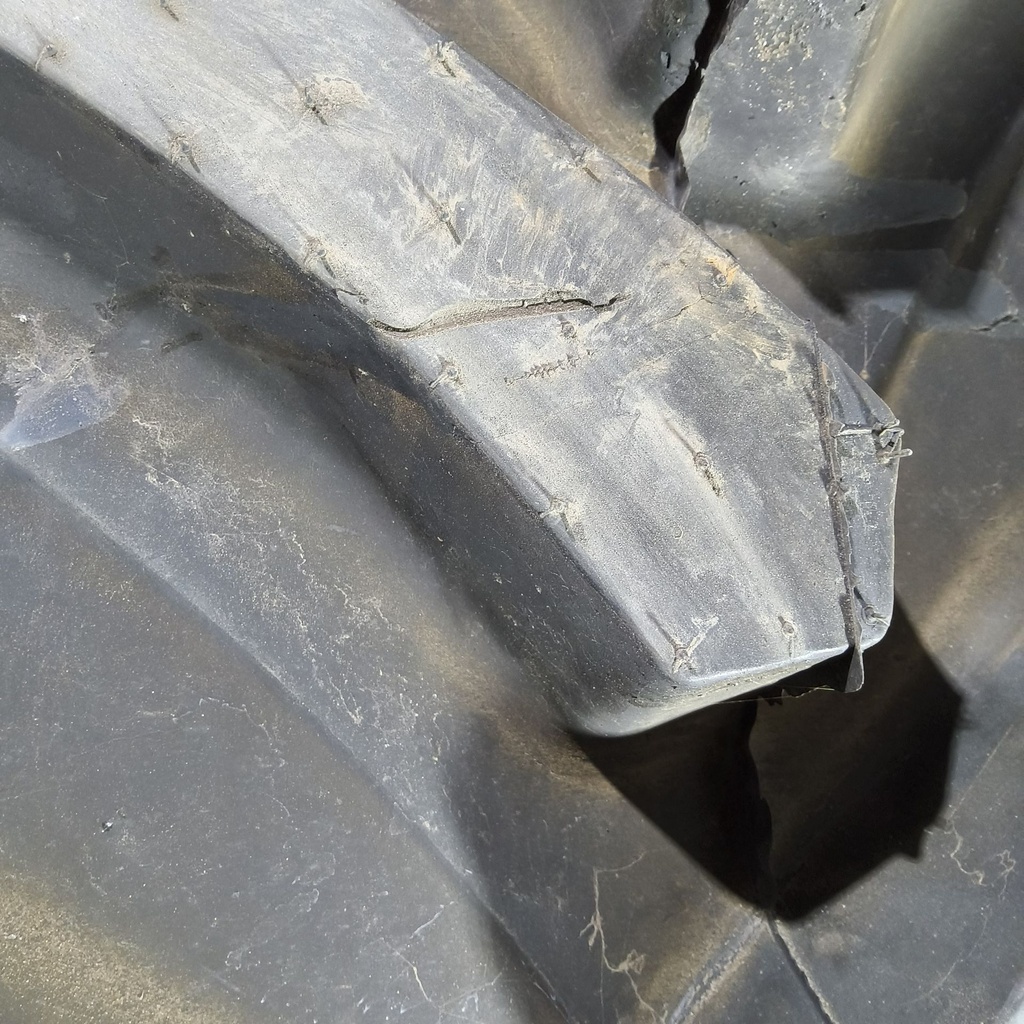 650/65R42 Ceat Farmax R65 R-1W 158D 99%