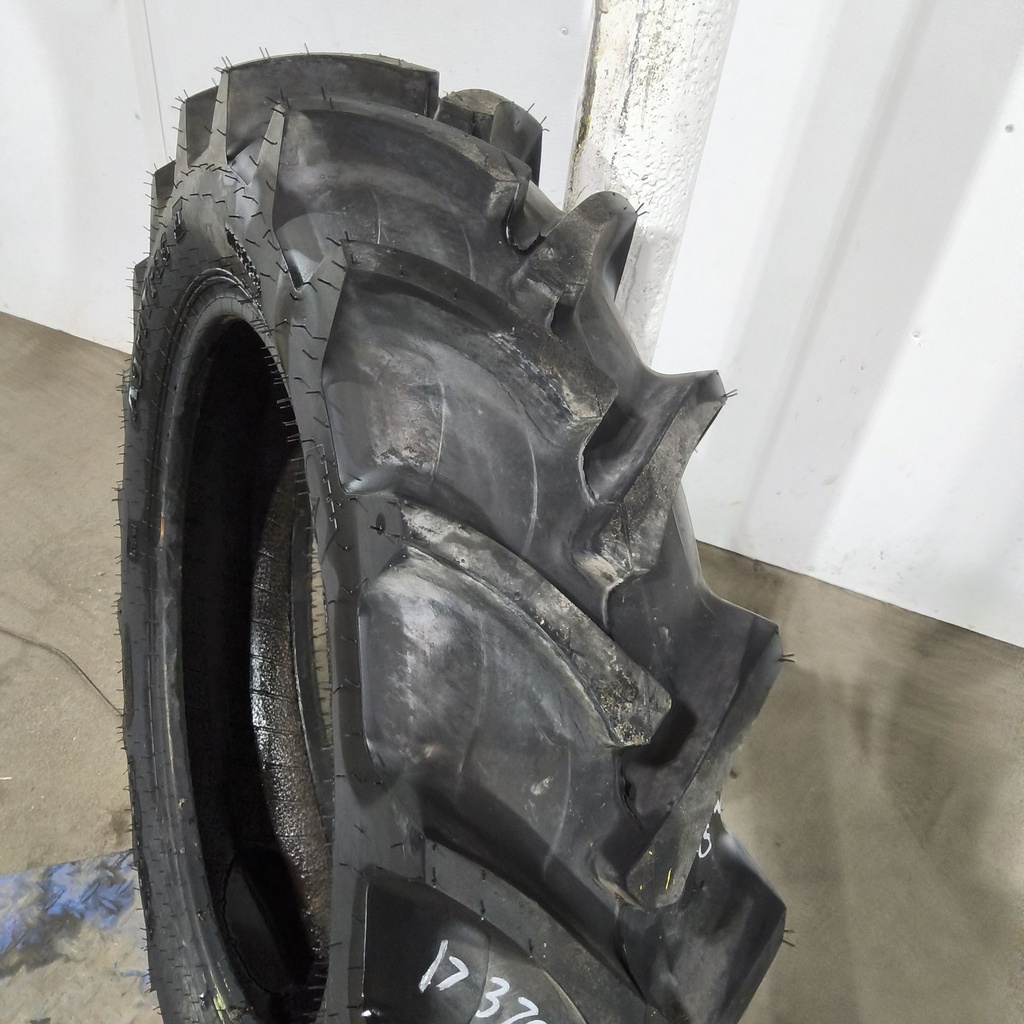 9.5-24 Galaxy Agri-Trac II R-1 E (10 Ply), 99%