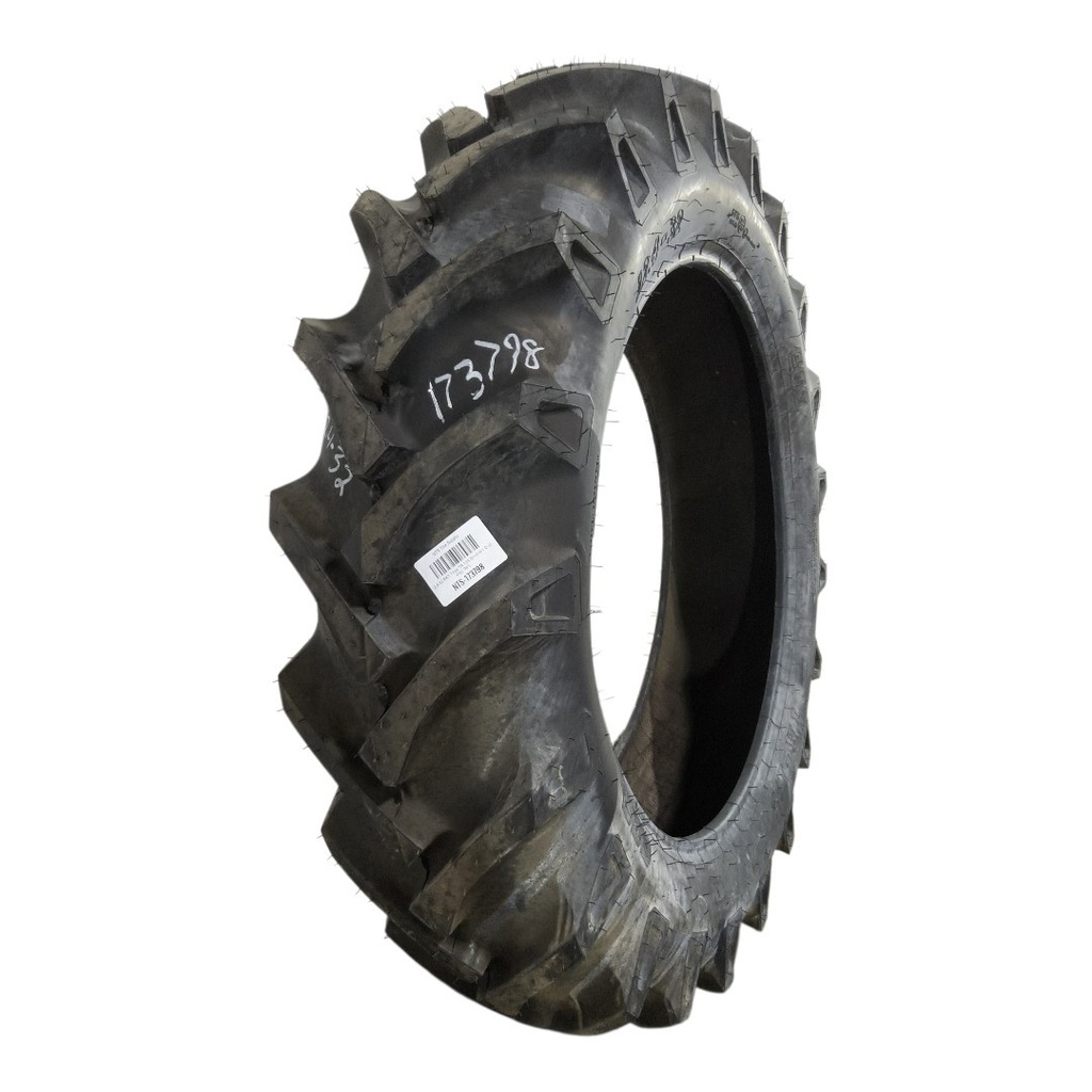 12.4-32 BKT Tires TR 135 Drive R-1 D (8 Ply), 99%