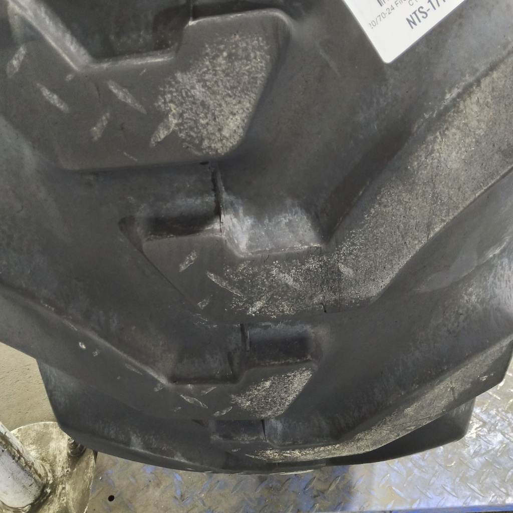 420/70-24 Firestone All Traction Utility R-4 C (6 Ply), 85%