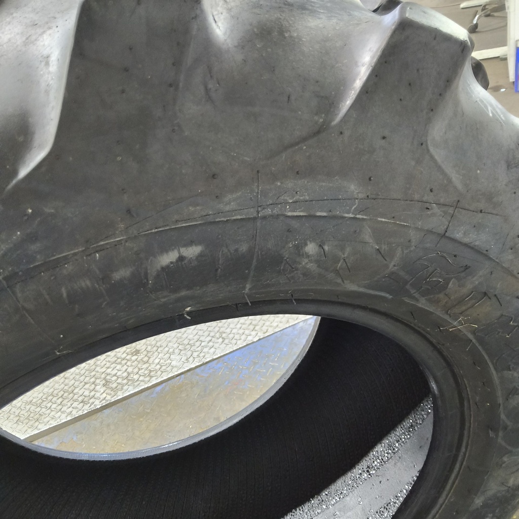 420/70-24 Firestone All Traction Utility R-4 C (6 Ply), 85%