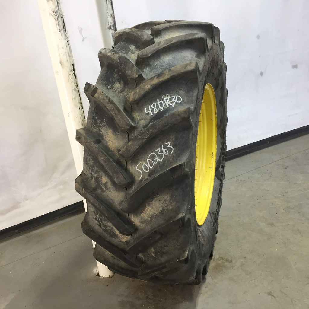 480/70R30 Continental HC70 R-1W on John Deere Yellow 8-Hole Rim with Clamp/U-Clamp (groups of 2 bolts) 75%