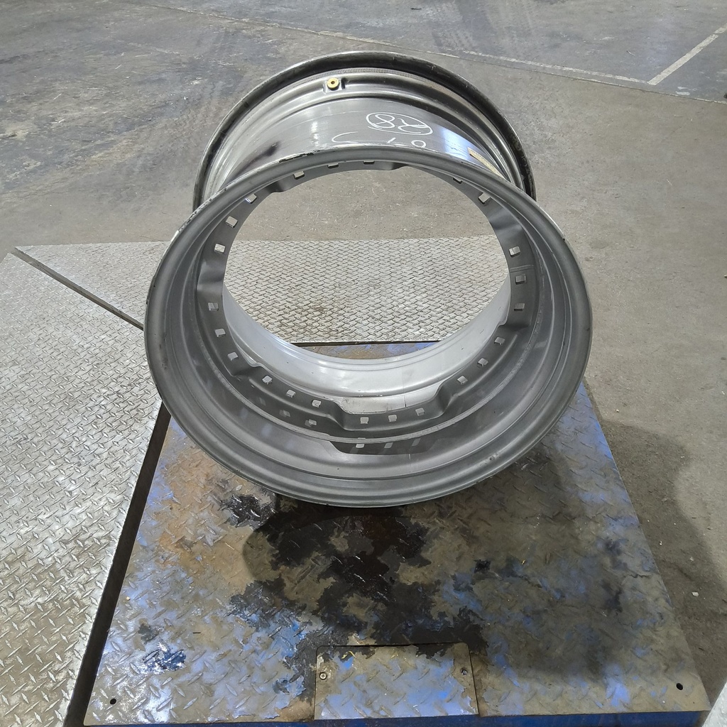 18"W x 28"D, Case IH Silver Mist 12-Hole Waffle Wheel (Groups of 3 bolts)