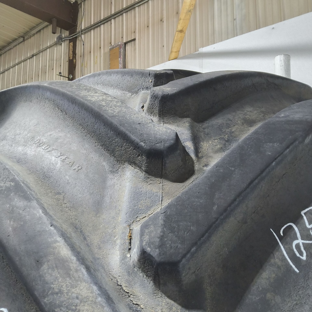 LSW1250/35R46 Goodyear Farm Custom Flo Grip R-2 195B 80%