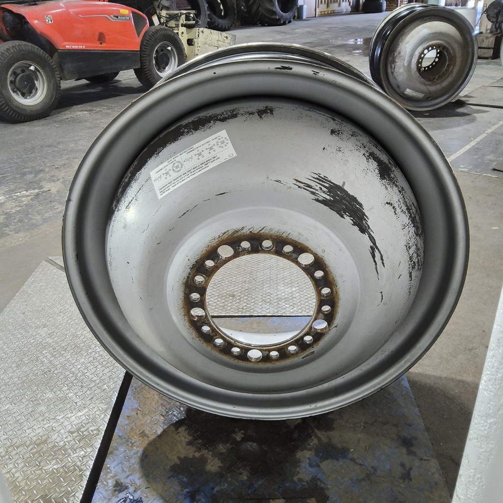 16"W x 42"D, Case IH Silver Mist 20-Hole Dolly Dual , -15.38" Offset