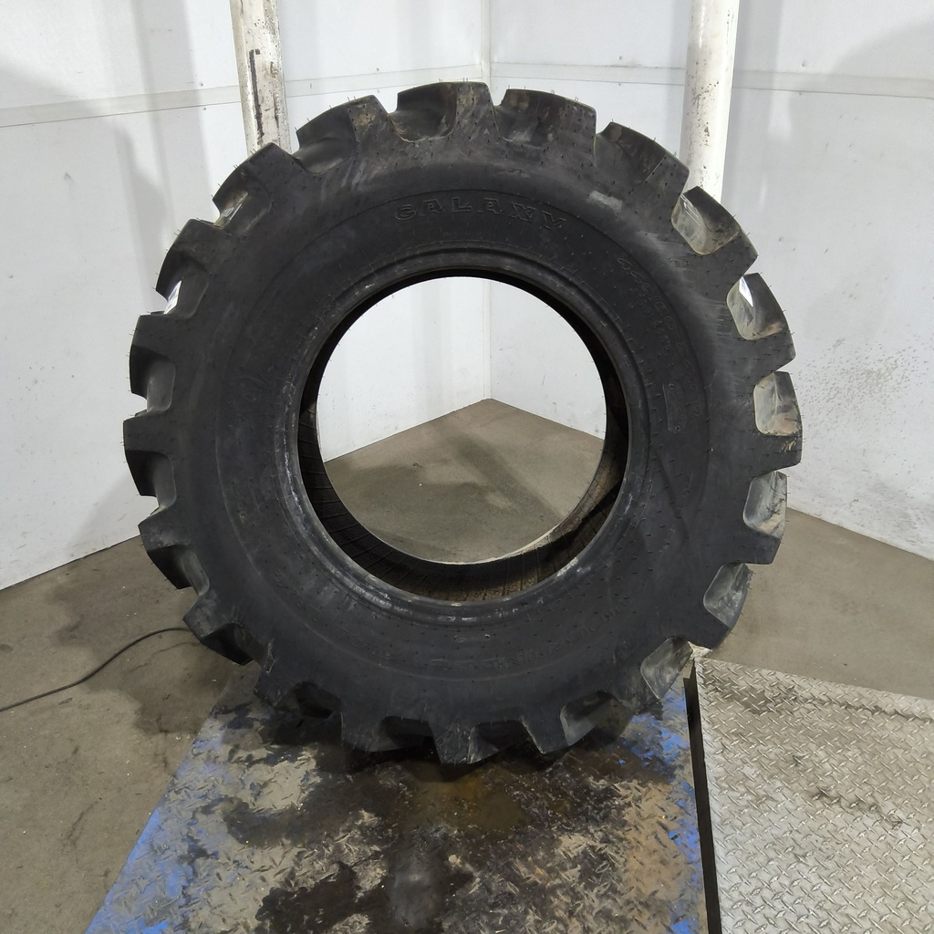 440/80-24 Galaxy Super Industrial Lug R-4 142A8 99%