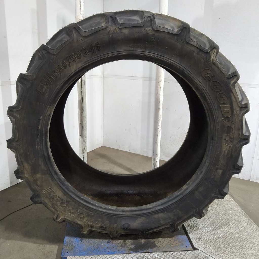 LSW680/50R46 Goodyear Farm OptiTorque R-1 173D 99%