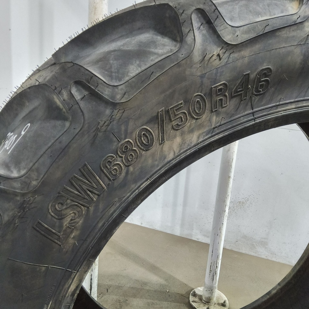 LSW680/50R46 Goodyear Farm OptiTorque R-1 173D 99%