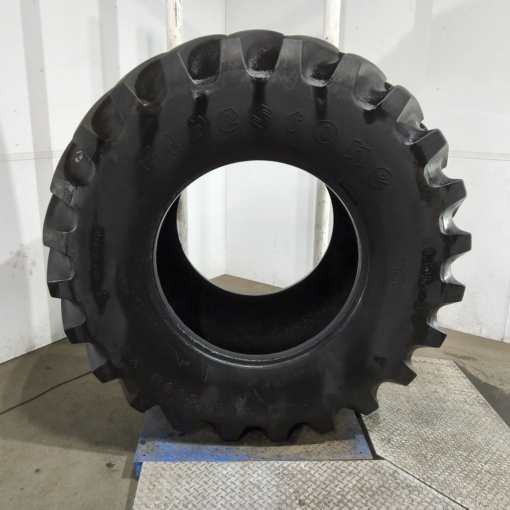 30.5L-32 Firestone Super All Traction 23 R-1 G (14 Ply), 85%