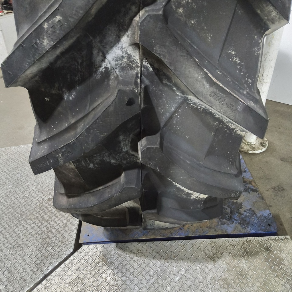 580/70R38 Trelleborg TM700 Progressive Traction R-1W 155D 99%