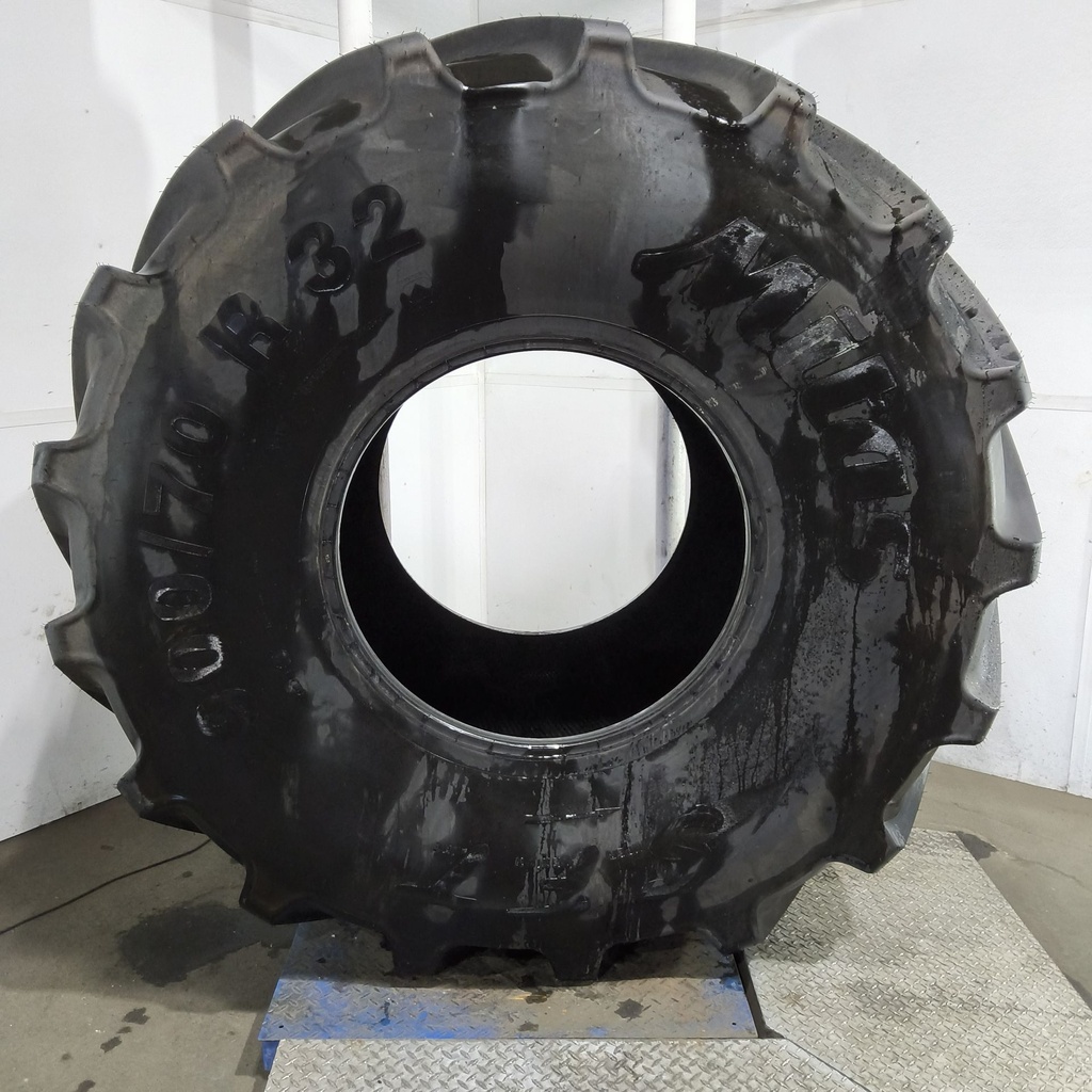 900/70R32 Mitas SuperFlexion Tire (SFT) R-1W 188A8 99%