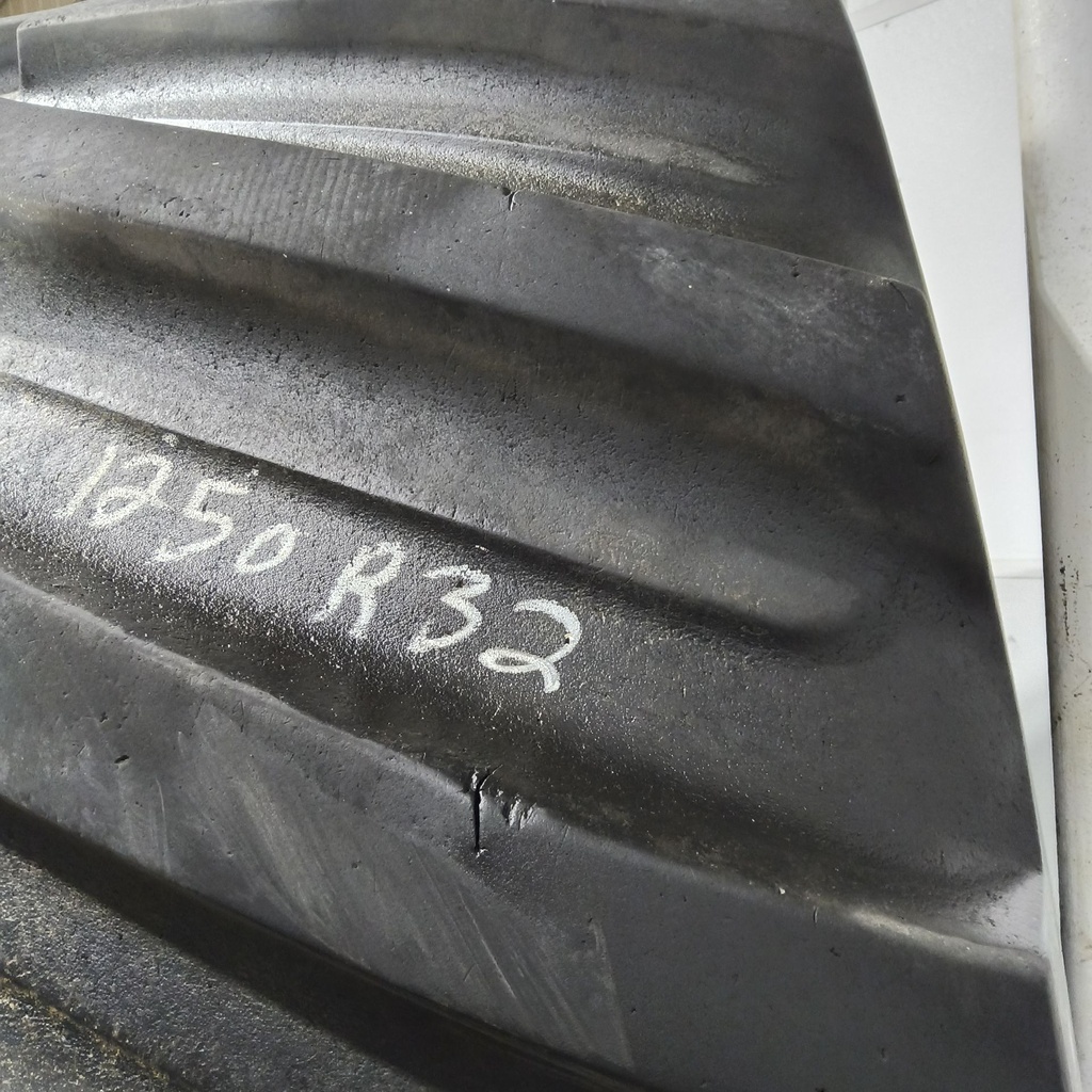 IF1250/50R32 Firestone Radial Deep Tread 23 CFO R-1W 201B 85%