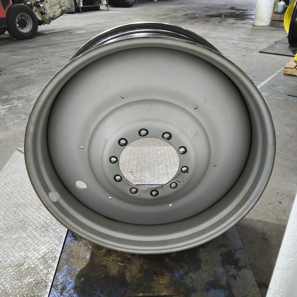 18"W x 42"D, Case IH Silver Mist 10-Hole Formed Plate , -9" Offset