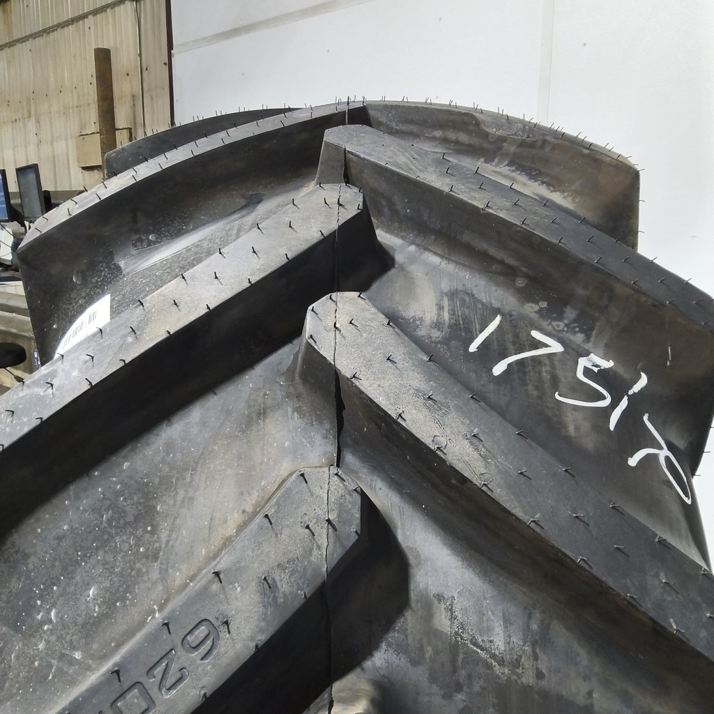 620/75R26CHO Ceat Yieldmax R-1 166A8/B 99%