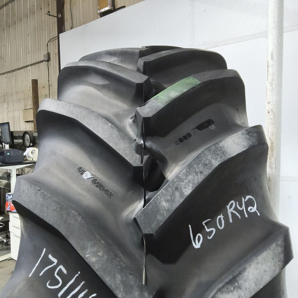 650/65R42 Goodyear Farm DT820 R-1W 170A8 95%