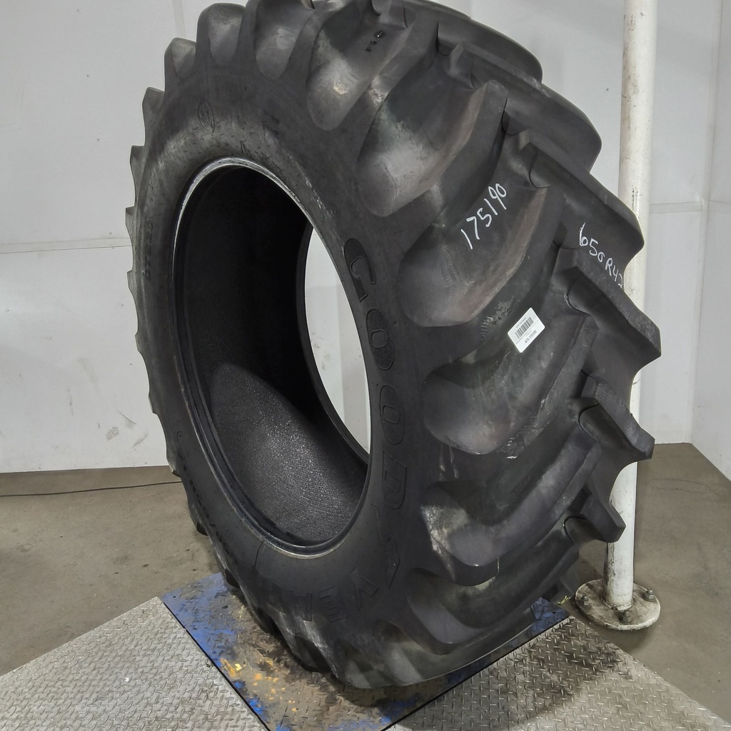 650/65R42 Goodyear Farm DT820 R-1W 170A8 95%