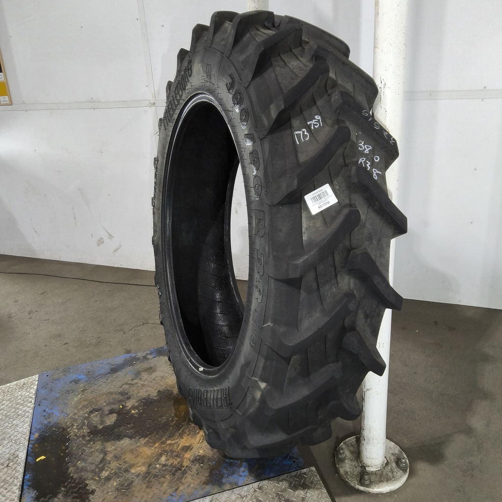 380/80R38 Trelleborg TM600 R-1W 142B/142A8 85%