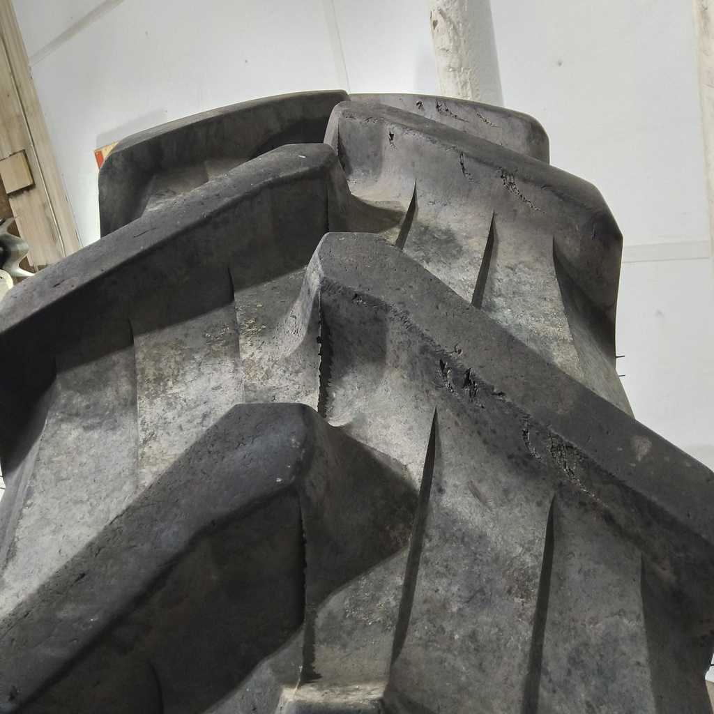 380/80R38 Trelleborg TM600 R-1W 142B/142A8 85%