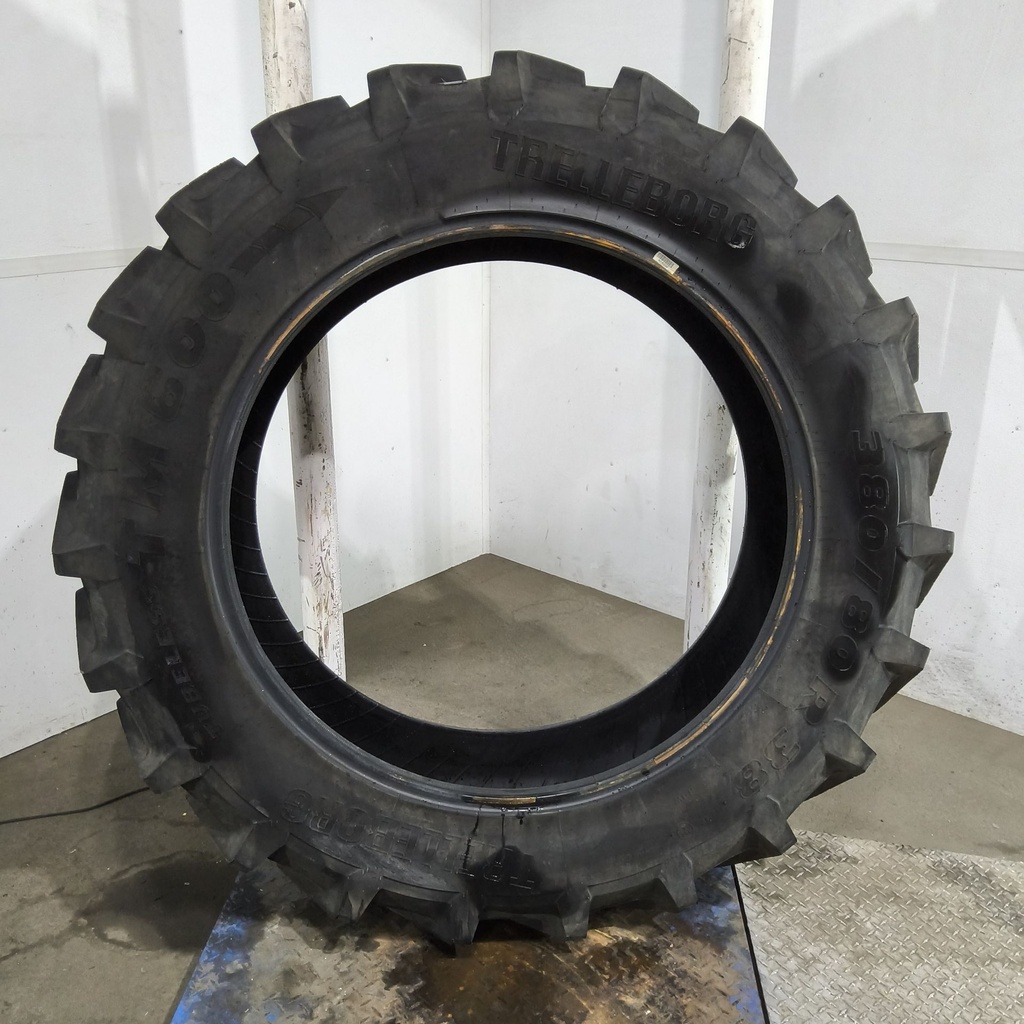 380/80R38 Trelleborg TM600 R-1W 142B/142A8 99%