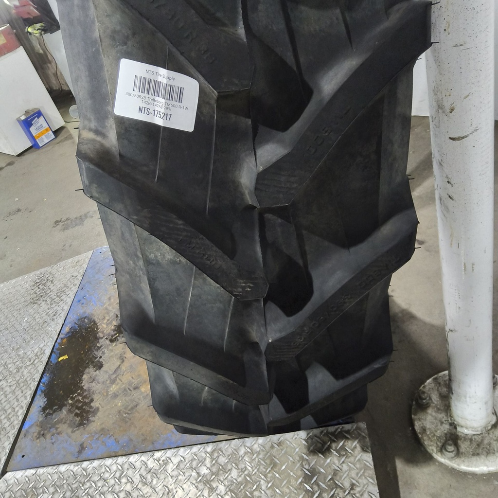 380/80R38 Trelleborg TM600 R-1W 142B/142A8 99%