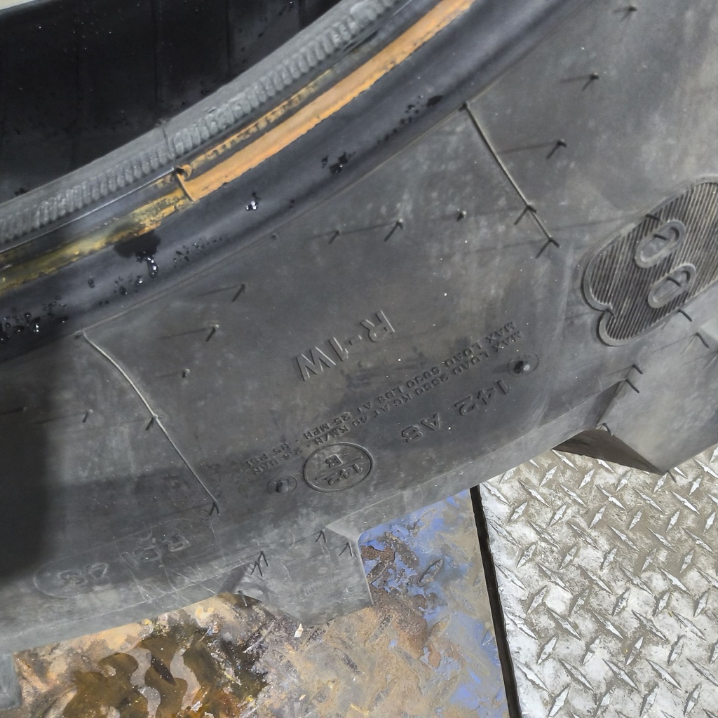 380/80R38 Trelleborg TM600 R-1W 142B/142A8 99%
