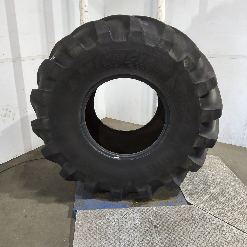 750/65R26 Michelin MegaXBib R-1W 171B 50%