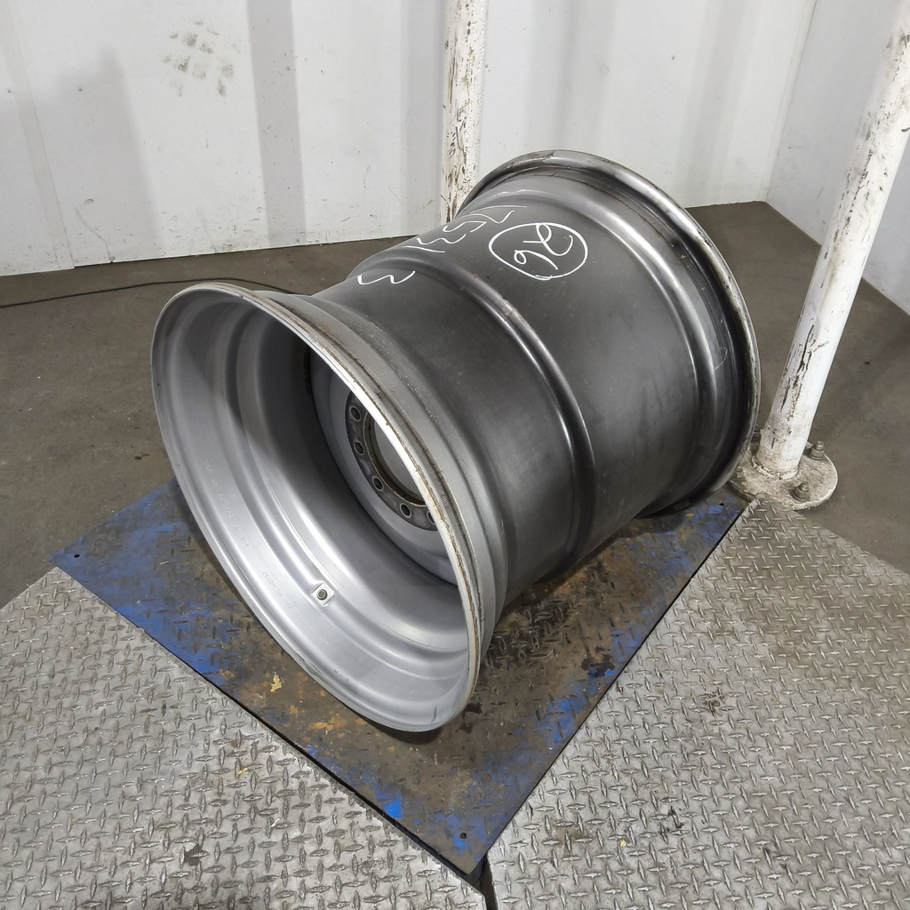 25"W x 26"D, Case IH Silver Mist 10-Hole Formed Plate , -5.25" Offset