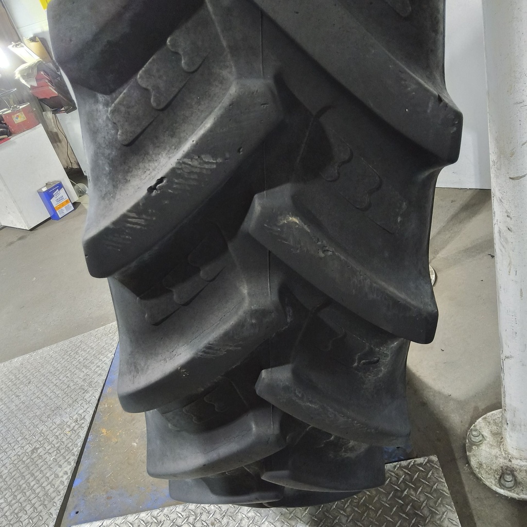 380/90R46 BKT Tires Agrimax RT 945 R-1W 159A8 60%