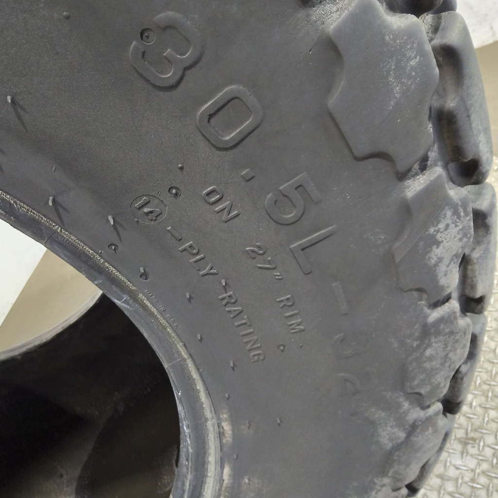 30.5L-32 Firestone All Non-Skid Tractor R-3 G (14 Ply), 85%