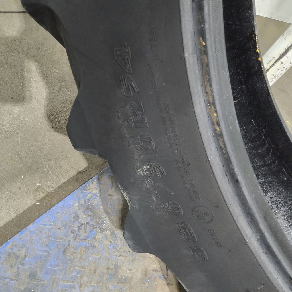 380/90R54 Goodyear Farm DT800 Super Traction R-1W 152A8 55%