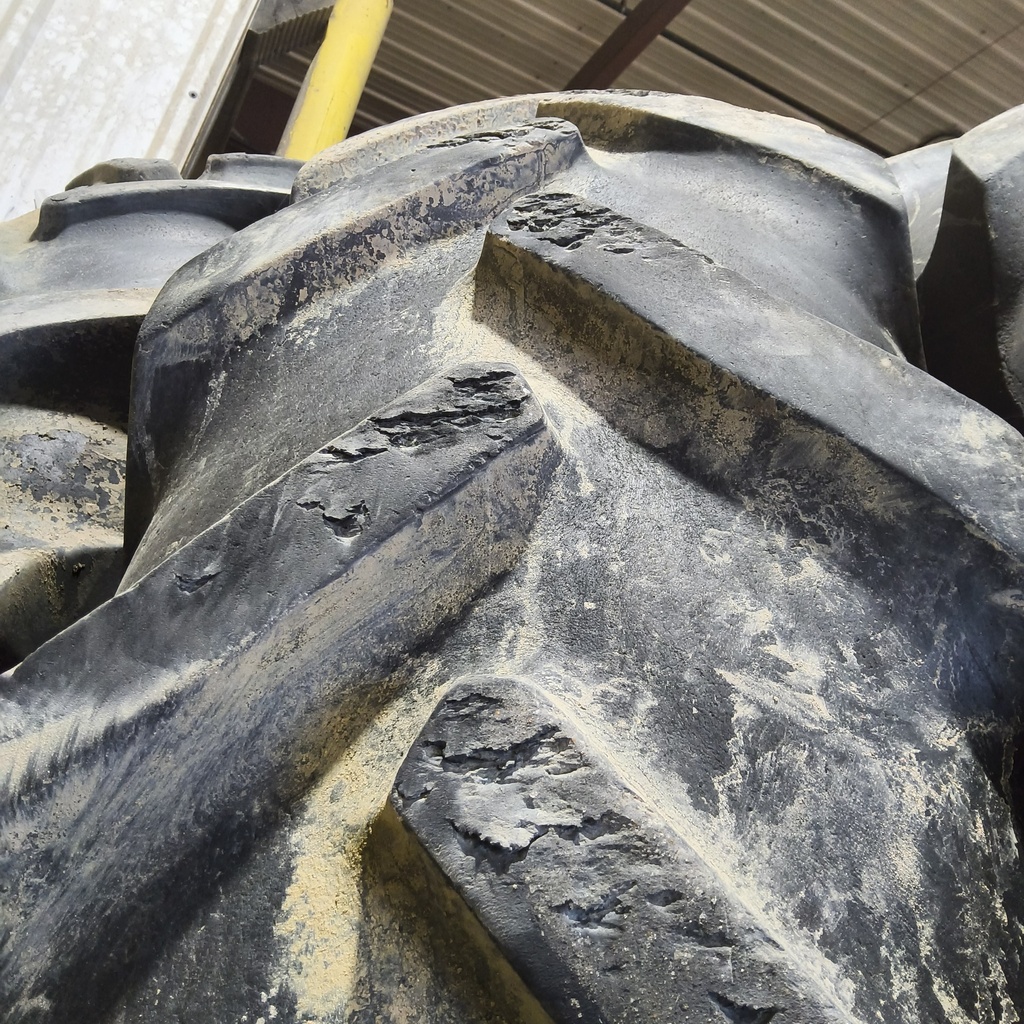 380/90R54 Goodyear Farm DT800 Super Traction R-1W 152A8 40%