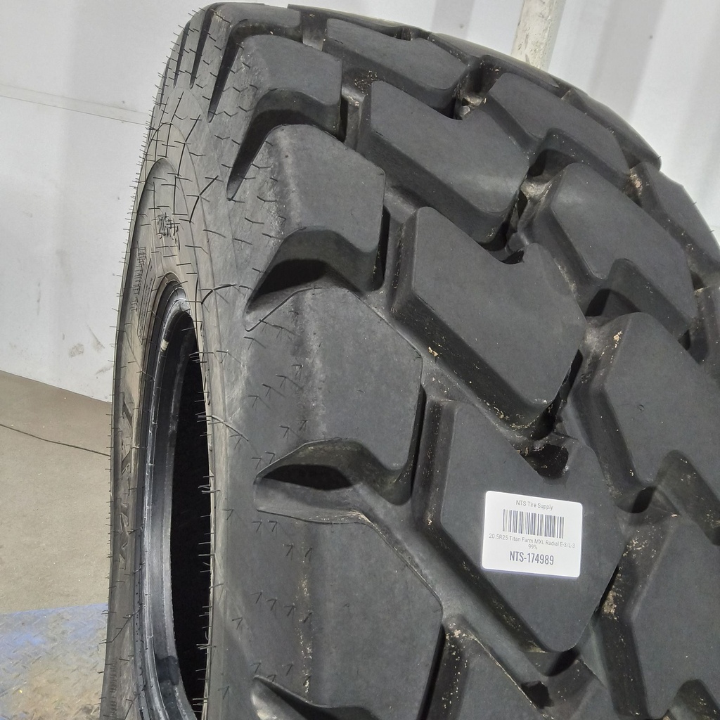 20.5R25 Titan Farm MXL Radial  E-3/L-3 99%