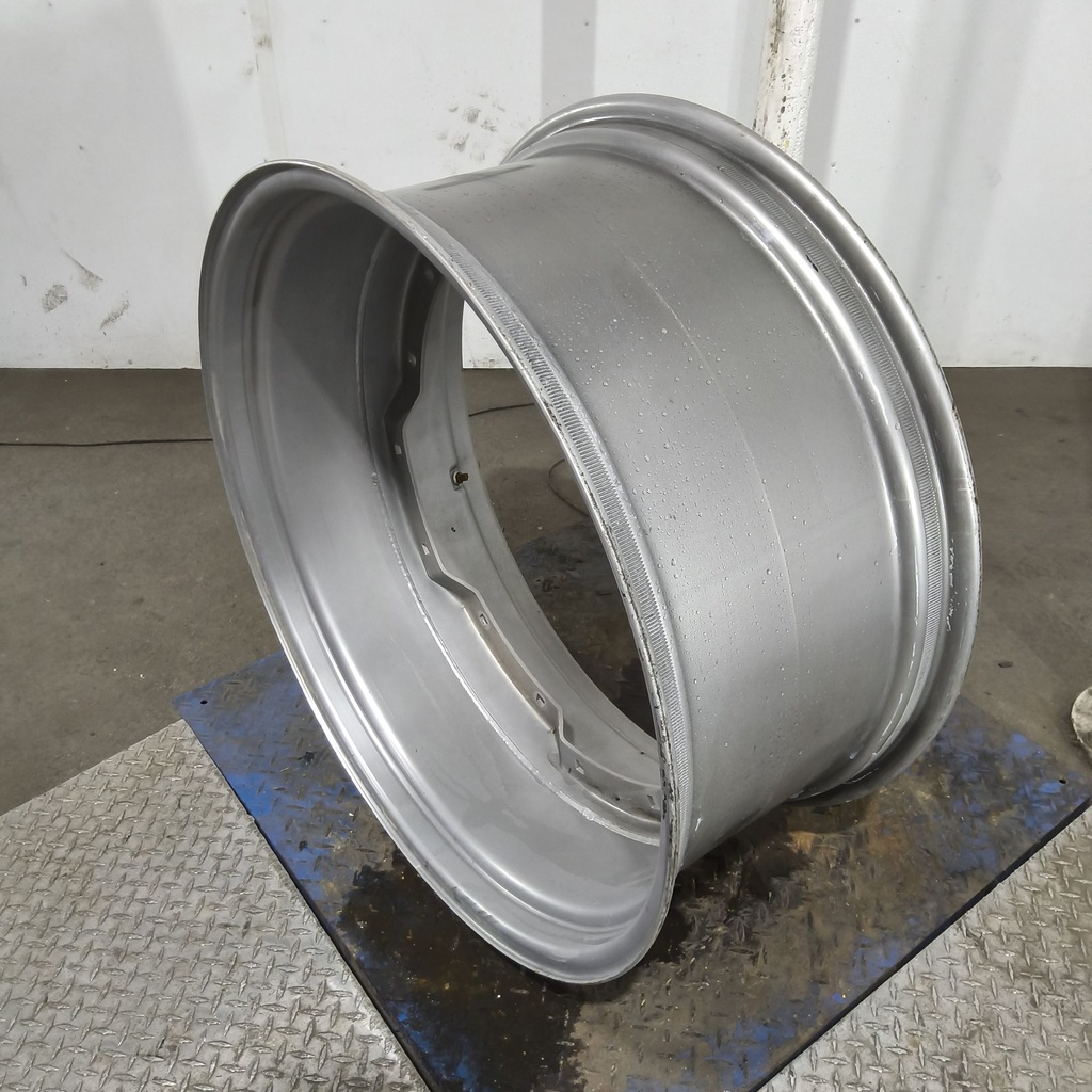 15"W x 34"D, Case IH Silver Mist 8-Hole Waffle Wheel (Groups of 2 Bolts)