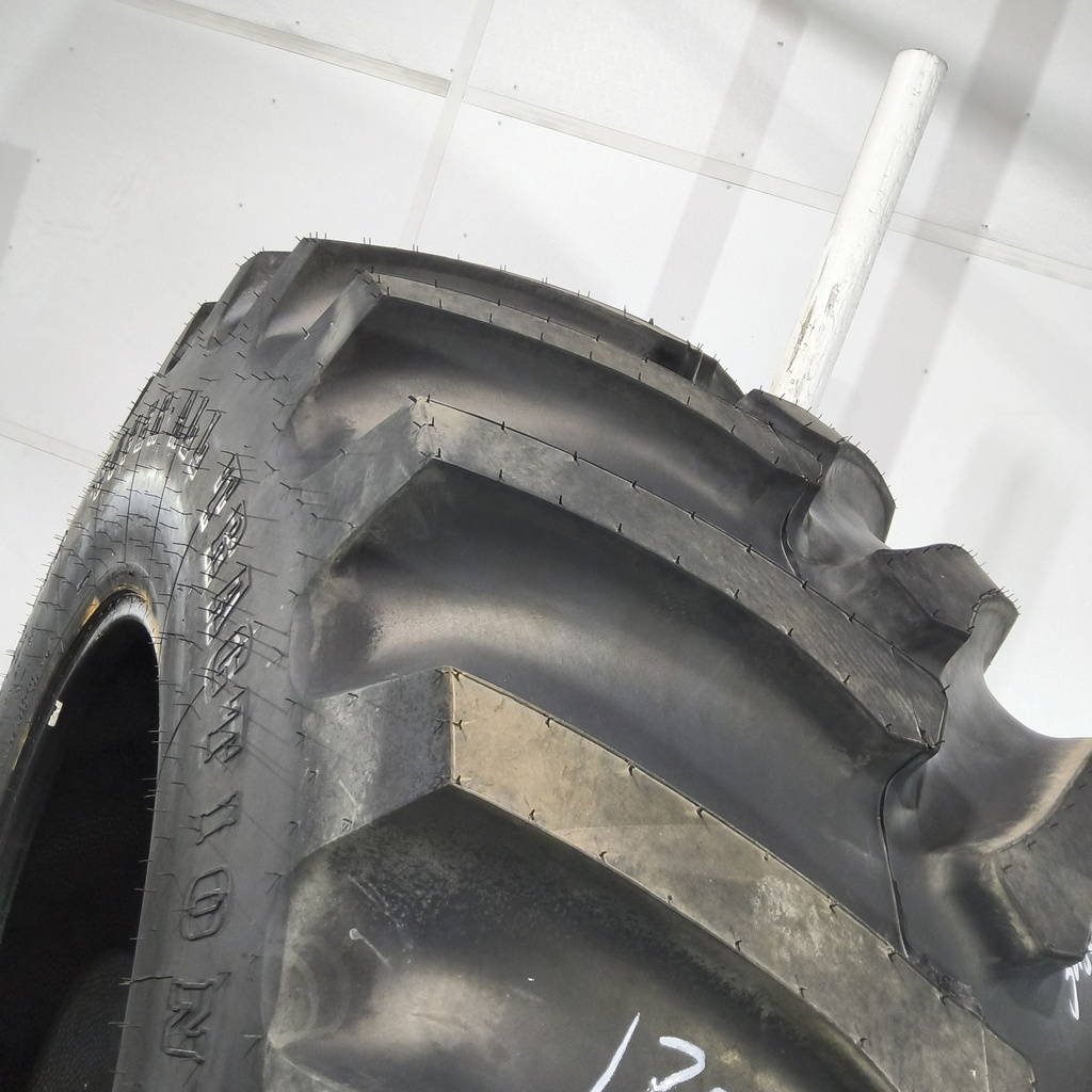 30.5L-32 Firestone Super All Traction 23 R-1 H (16 Ply), 99%