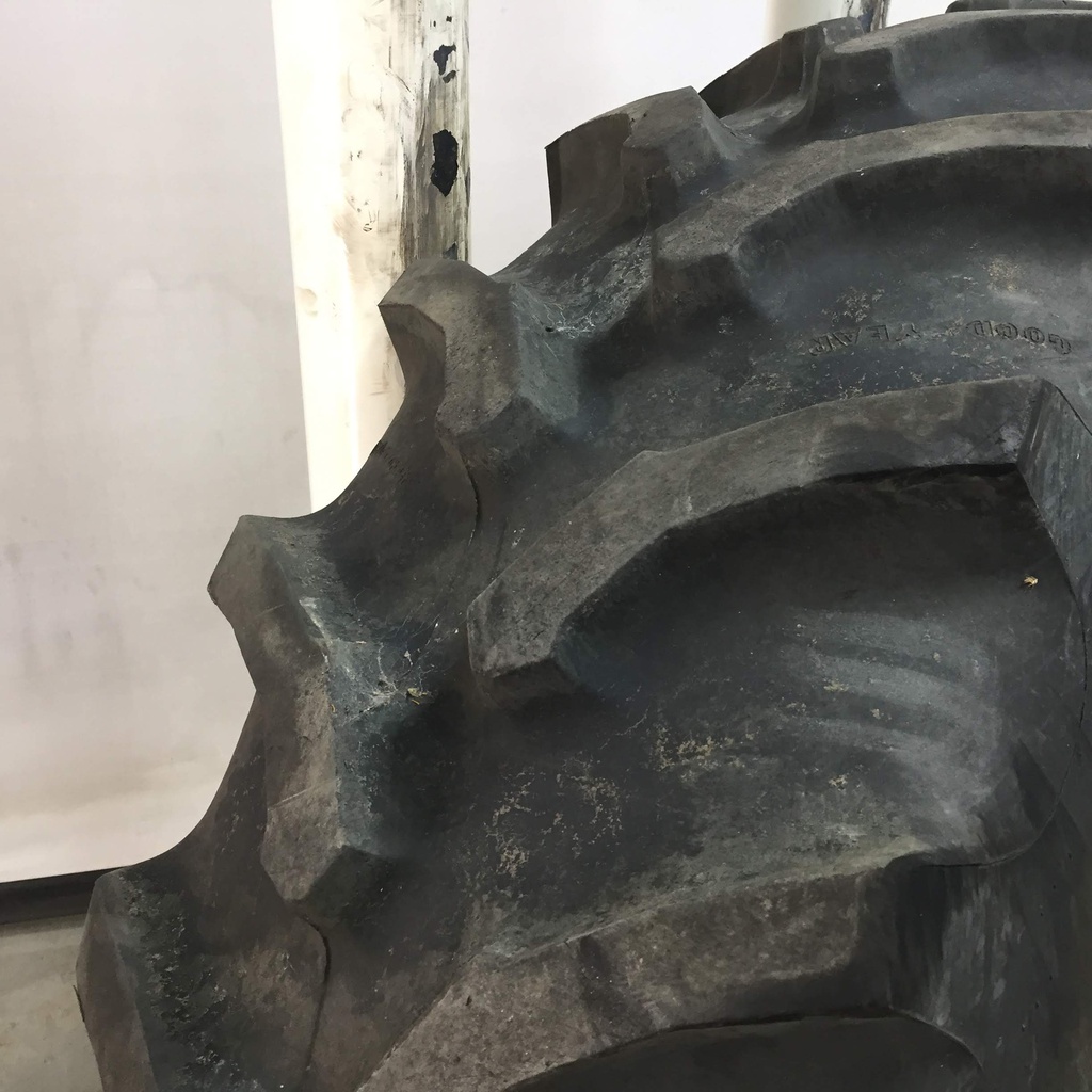 420/90R30 Goodyear Farm UltraTorque Radial R-1 on John Deere Yellow 10-Hole Waffle Wheel (Groups of 3 bolts) 80%